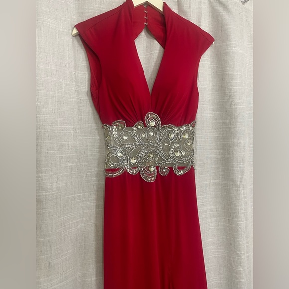 Pageant/Homecoming/Prom/Formal event - Picture 4 of 8